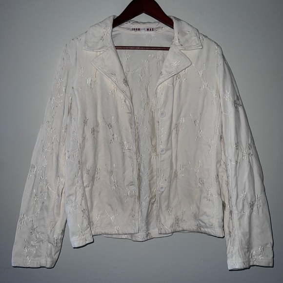 Johnny Was | Vintage White Embroidered Button-up Jacket - Picture 2 of 11